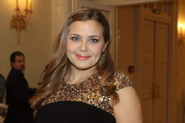 Русский стиль и аромат пирогов: как выглядит загородный дом Ирины Пеговой