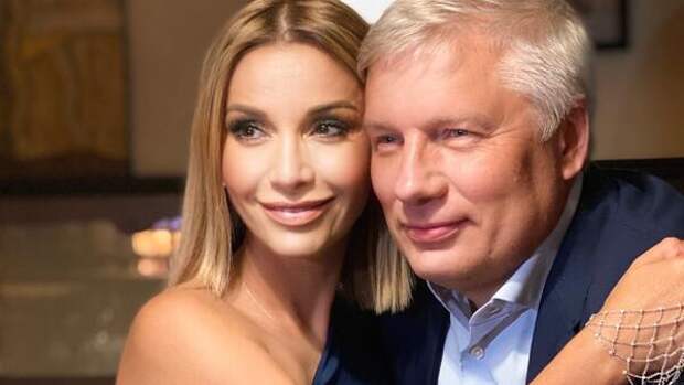 Психанула и собрала чемоданы: Орлова забрала ребенка и покинула мужа на фоне слухов о разводе