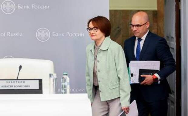 На заседании в минувшую пятницу ЦБ снизил ключевую ставку впервые с 2022 года — но «Оду к радости» исполнять пока рано