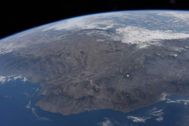 Фантастические фотографии из космоса. Астронавт Тома Песке 4