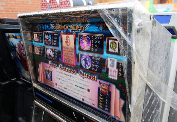 В Петербурге задержаны организаторы нелегального игорного клуба в квартире