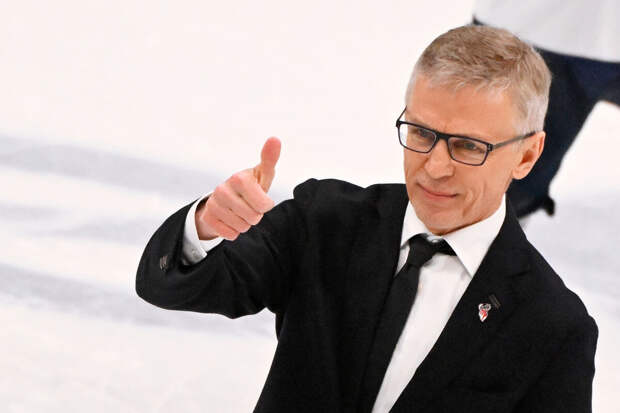 Ларионова обвинили в неуважении к России за посещение финала Олимпийского хоккея