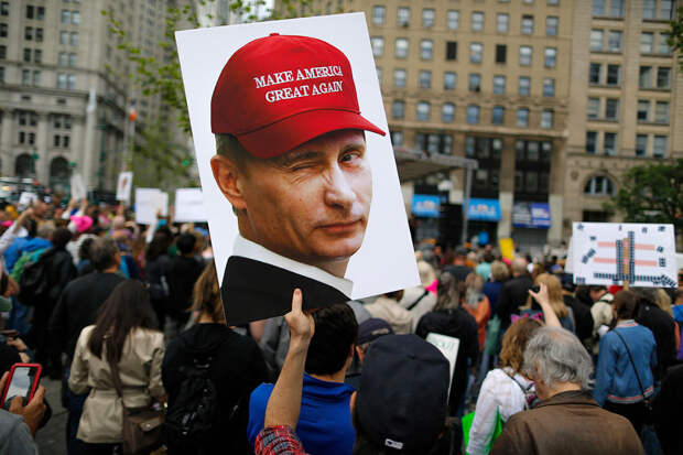 Троллинг Трампа с портретом Путина
