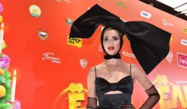 «Пряник отекший»: Безобразные фото Бузовой без ретуши слили в Сеть