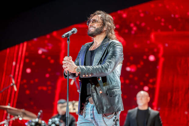 Певец Стас Михайлов заявил, что его путь к славе оказался непростым