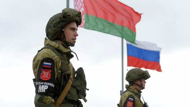 Военнослужащие и флаги России и Белоруссии Военнослужащие и флаги России и Белоруссии - РИА Новости, 1920, 31.01.2022
