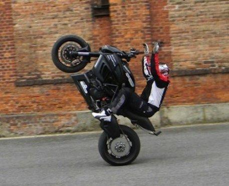 Стантовый Ducati Diavel - это нормально?