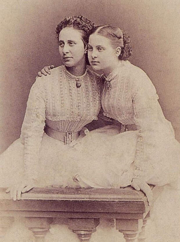 Ольга Константиновна с матерью Александрой Иосифовной.