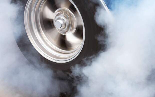 Почему налог на машину считают по лошадиным силам, а не по крутящему моменту?