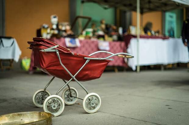 Две женщины пытались украсть товары на сумму 7000 рублей в детской коляске