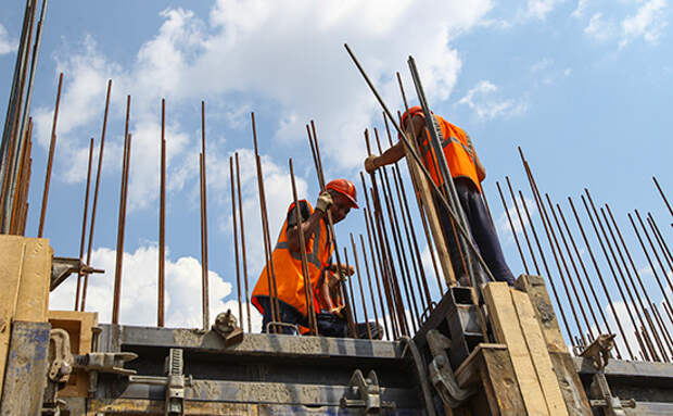 Эксперты ВШЭ заявили о падении экономики России ниже дна