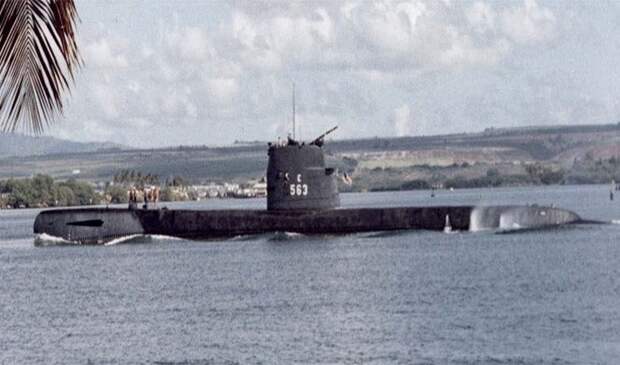 Подводная лодка Тенг.