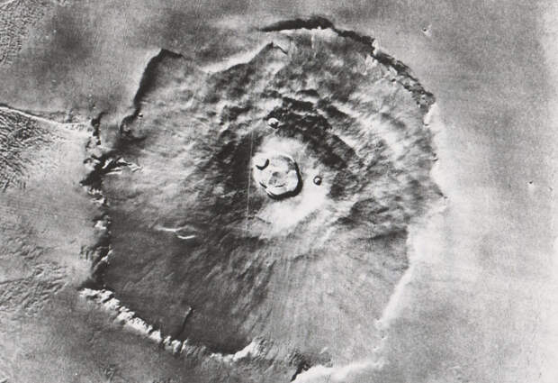 Марс, база Olympus Mons, Mariner 9, 1972