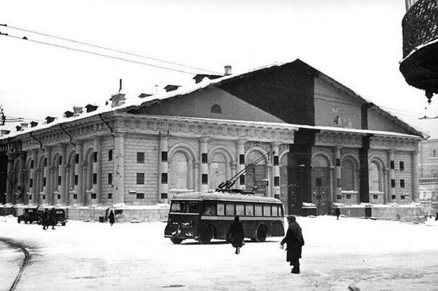 Как советские художники и архитекторы прятали Москву от фашистских бомбардировщиков