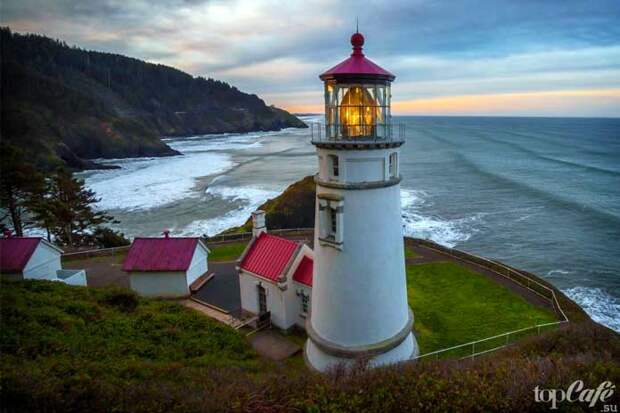 Красивые маяки отели: Heceta Head Lighthouse