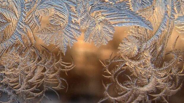 Как сохнет замерзшее белье на морозе, если лед не превращается в воду?