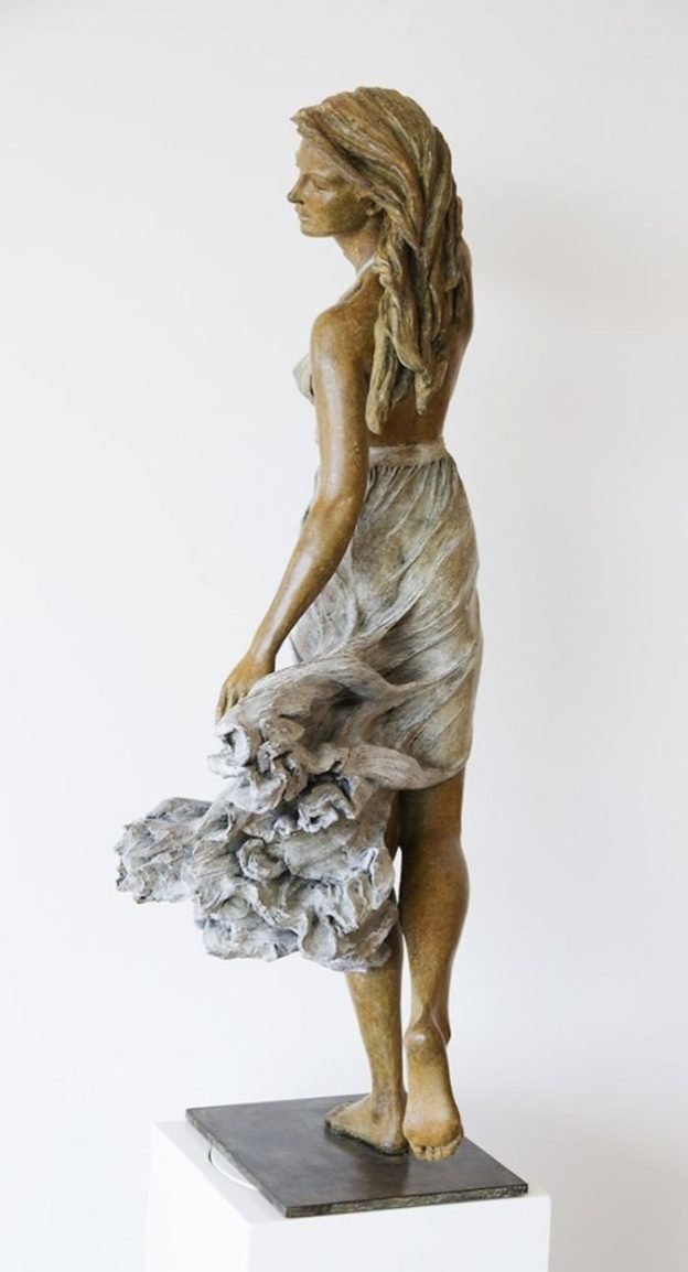 https://i2.wp.com/antipriunil.ru/wp-content/uploads/2017/09/realistic-female-sculptures-luo-li-rong-18-59c8a3f2bbee3__700.jpg?resize=625%2C1156&ssl=1