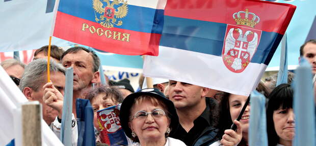 Экс-замглавы британской разведки: Сербы и болгары устраивают диверсии в пользу русских