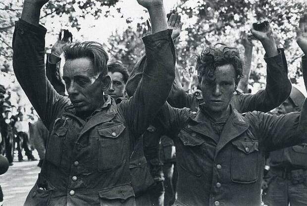 «Гитлер капут, нихт шиссен!»: что надо было кричать солдатам вермахта при сдаче в пле