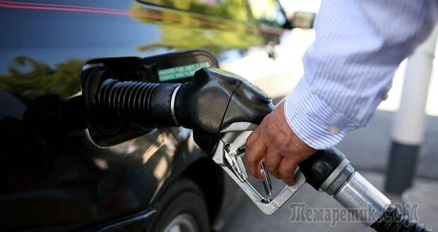 Чем объясняется дороговизна бензина в России