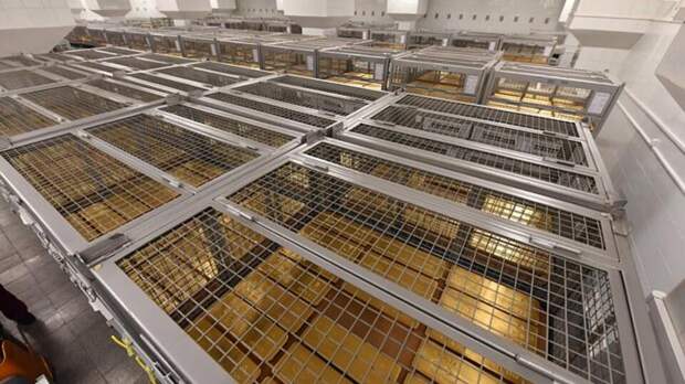 CNBC: центробанки разных стран распродают золото из-за войны в Иране