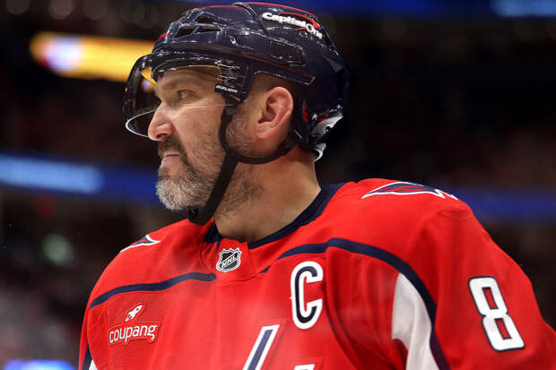 Скульптуру Овечкина из маршмеллоу создали на выставке в США