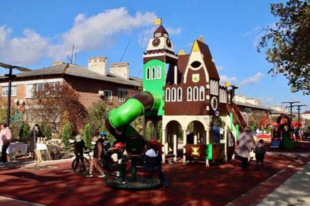 Благоустройство Краснодарского края набирает обороты: в Гулькевичском районе по нацпроекту обновляют сквер