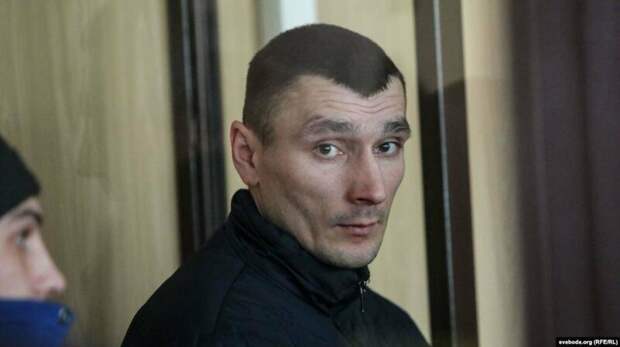 За жестокое убийство стариков: к расстрелу