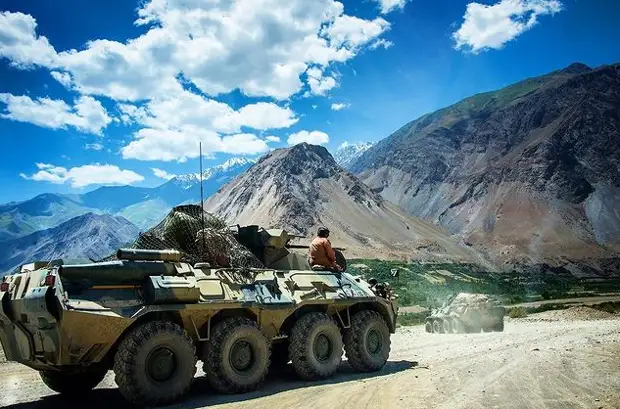 Колёсное превосходство: чем уникальна российская бронетехника на платформе «Бумеранг»