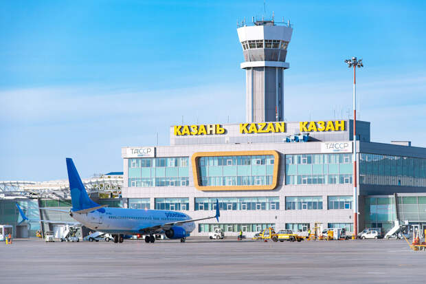 В аэропорту Казани пассажиры застряли после объявления режима беспилотной опасности