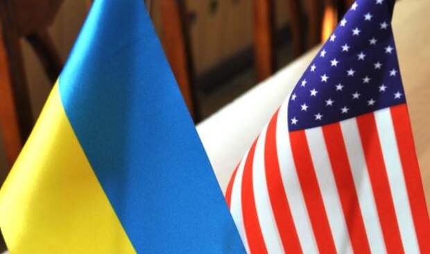 Политологи объяснили желание США «ускорить приватизацию» на Украине