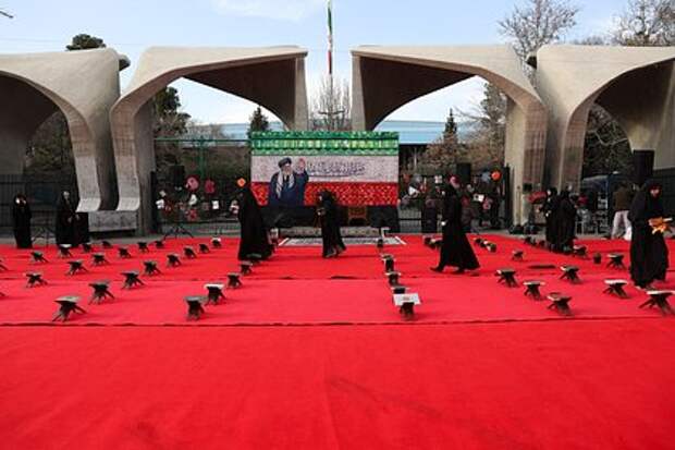 Совет экспертов Ирана намерен избрать нового верховного лидера в течение 24 часов