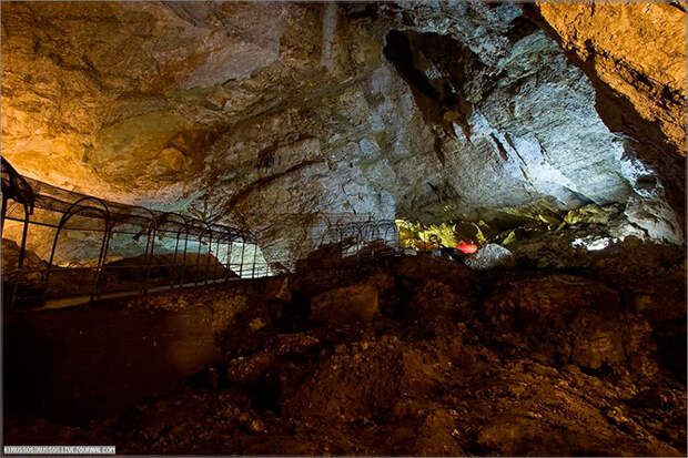 Новоафонская пещера