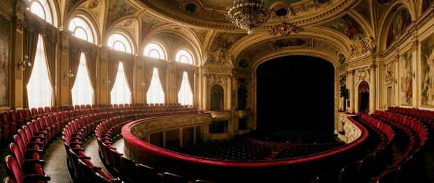 «Папа, не уходи»: Сергей Насибов впервые рассказал о романе с Гундаревой и разводе с дочерью Дурова