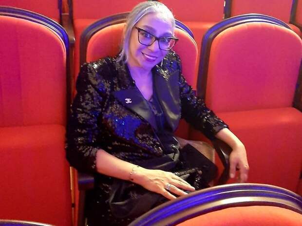 Мать Равшаны Курковой Рано Кубаева вышла в свет в «санкционке»
