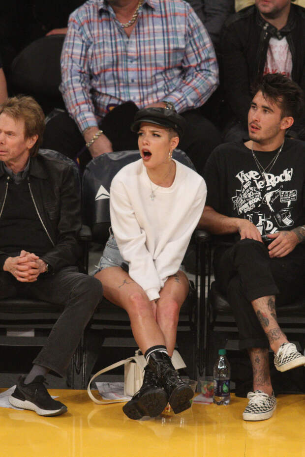 Halsey Boots Lakers Game