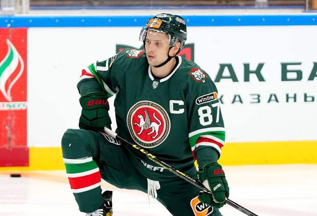 Агент Шипачева отреагировал на слухи о новом контракте хоккеиста с «Ак Барсом»