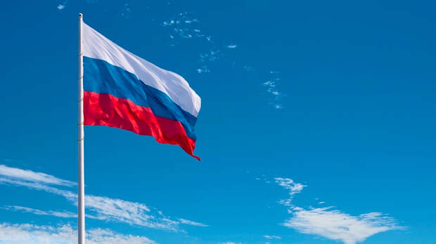 Зумеры больше других горды быть россиянами, подсчитал ВЦИОМ