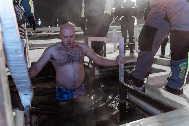 Фоторепортаж: как в Твери прошла крещенская ночь