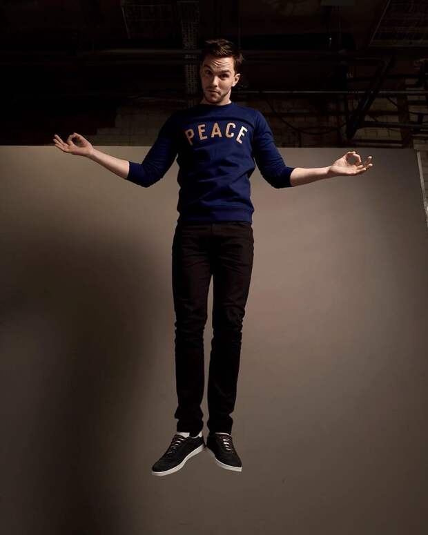 Рождение звезды: Николас Холт отмечает 35-летие Рождение звезды: Николас Холт отмечает 35-летие