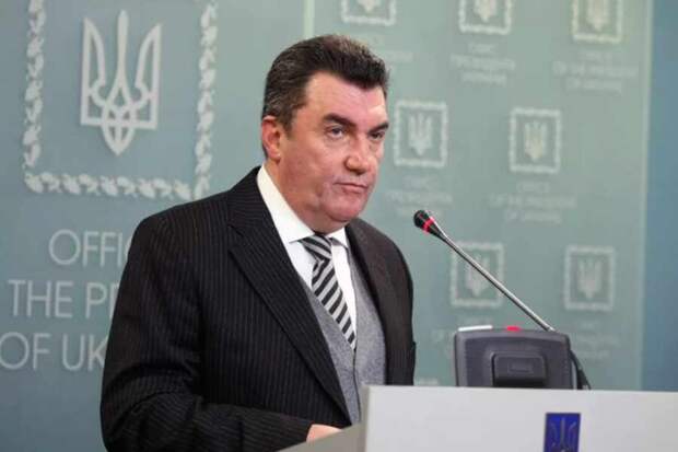 СНБО продлил ряд санкций к физическим и юридическим лицам, среди них граждане России