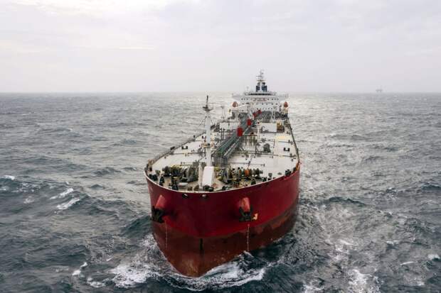 Моряк у берегов Ирана показал воздействие на его судно неизвестного оружия