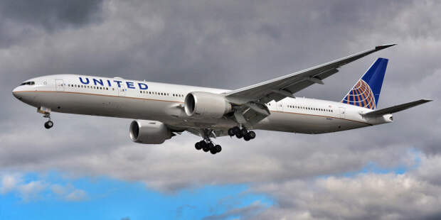 Doorbell Camera Films Jet Debris From United Flight 328 Hitting Ground