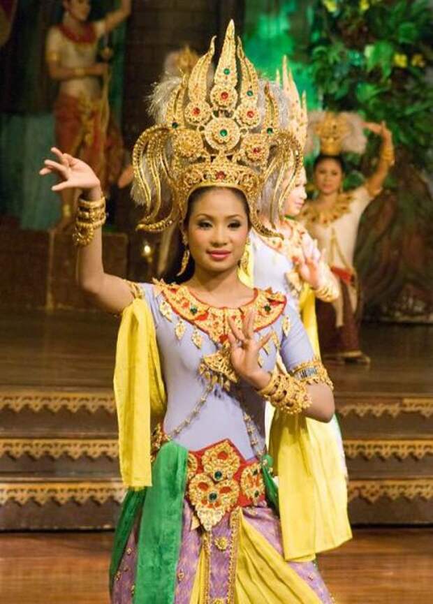Женские тай. Традиционный костюм Тайланда. Тайцы национальный костюм. Тайский народный костюм. Тайланд национальное платье.