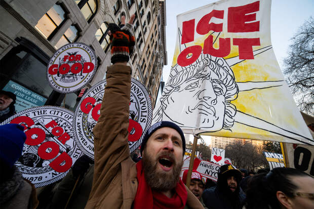 Голливудские звезды выступили против трамповских «оккупантов» и «Гестапо»