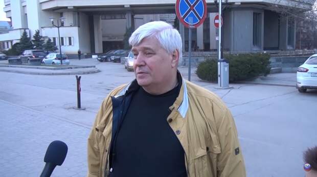 Крымчане об украинцах: «Мы - славяне, но такие братья нам и даром не нужны» Крымчане об украинцах: «Мы - славяне, но такие братья нам и даром не нужны»