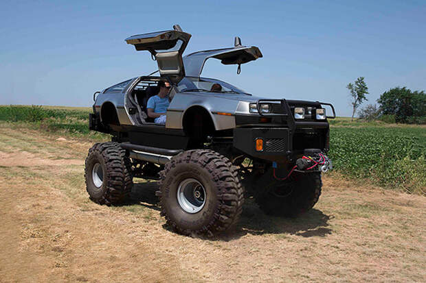 DeLorean DMC-12 Монстр-траки, авто