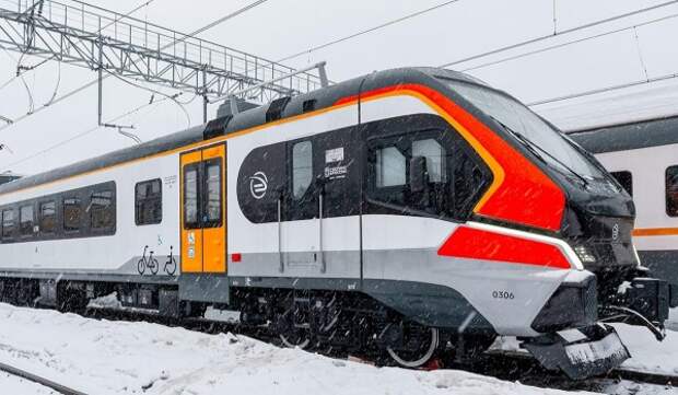 Обновленный электропоезд начал обкатку перед выходом на Ярославское направление