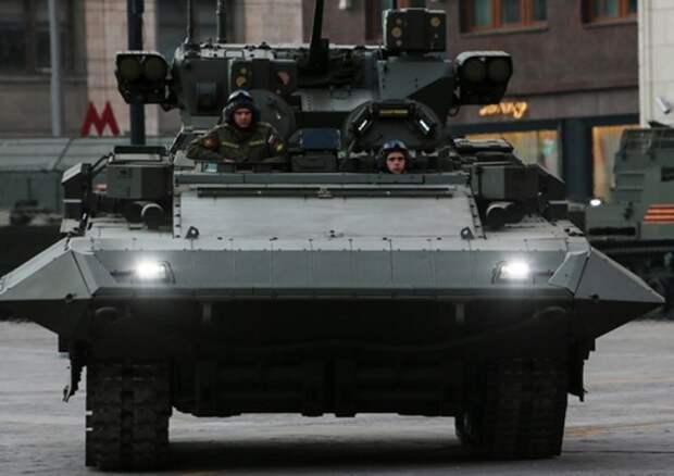 Русская «Армата»: Т-15 выходит на охоту