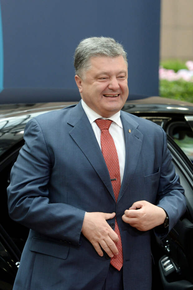 Порошенко поделился с украинцами радостью скорой отмены виз с ЕС